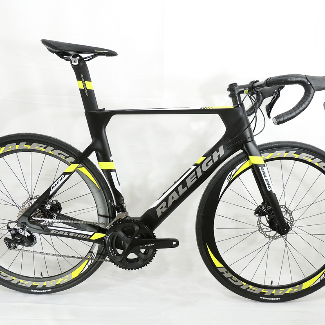 raleigh-strada-40-54cm-negra-con-verde